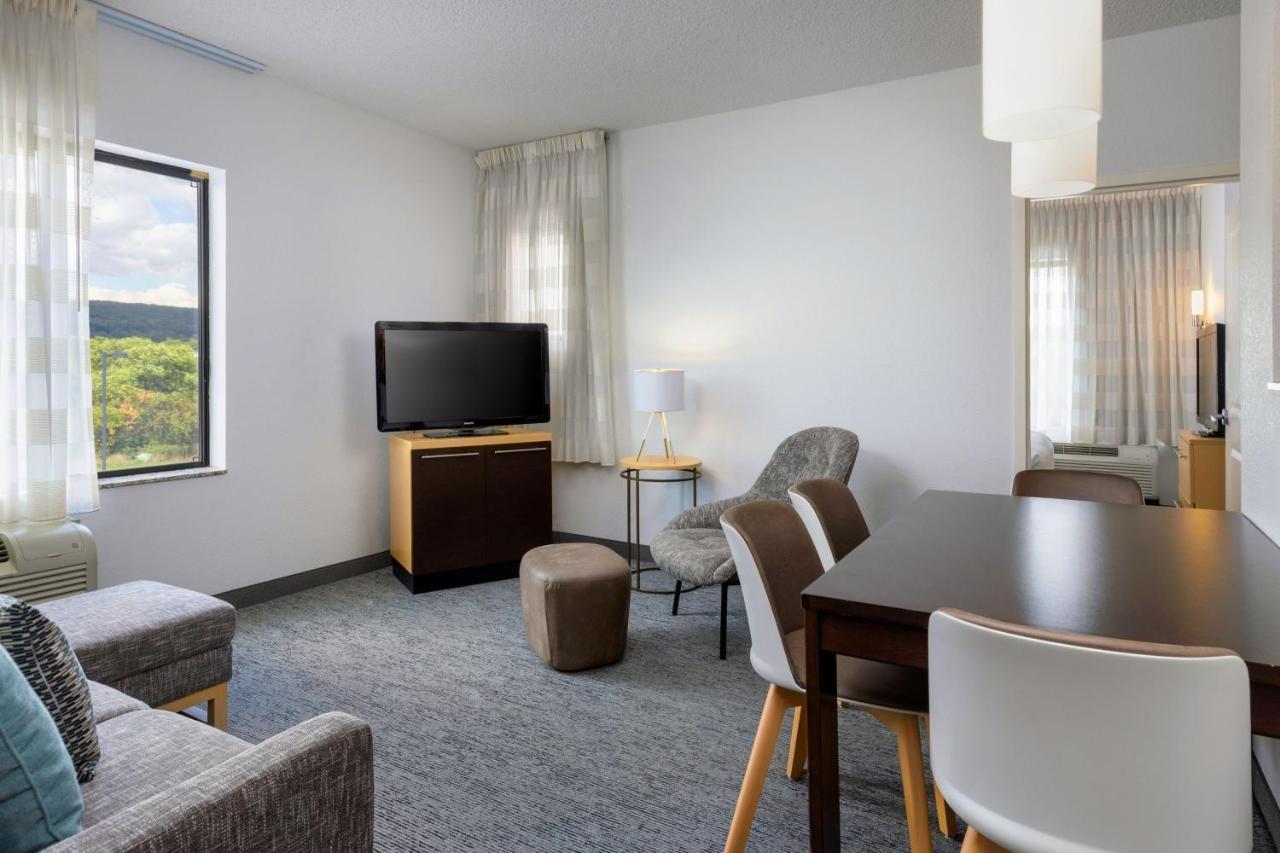 Towneplace Suites By Marriott York Exterior photo