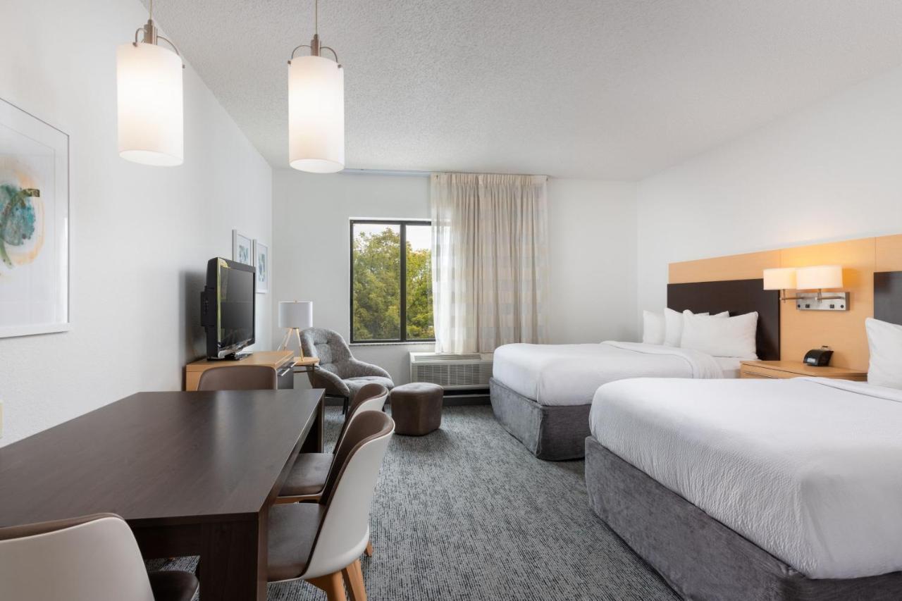 Towneplace Suites By Marriott York Exterior photo
