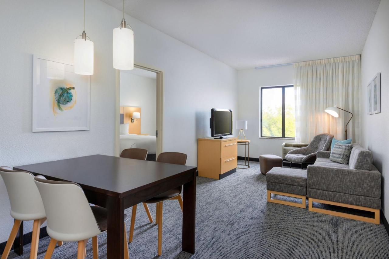 Towneplace Suites By Marriott York Exterior photo