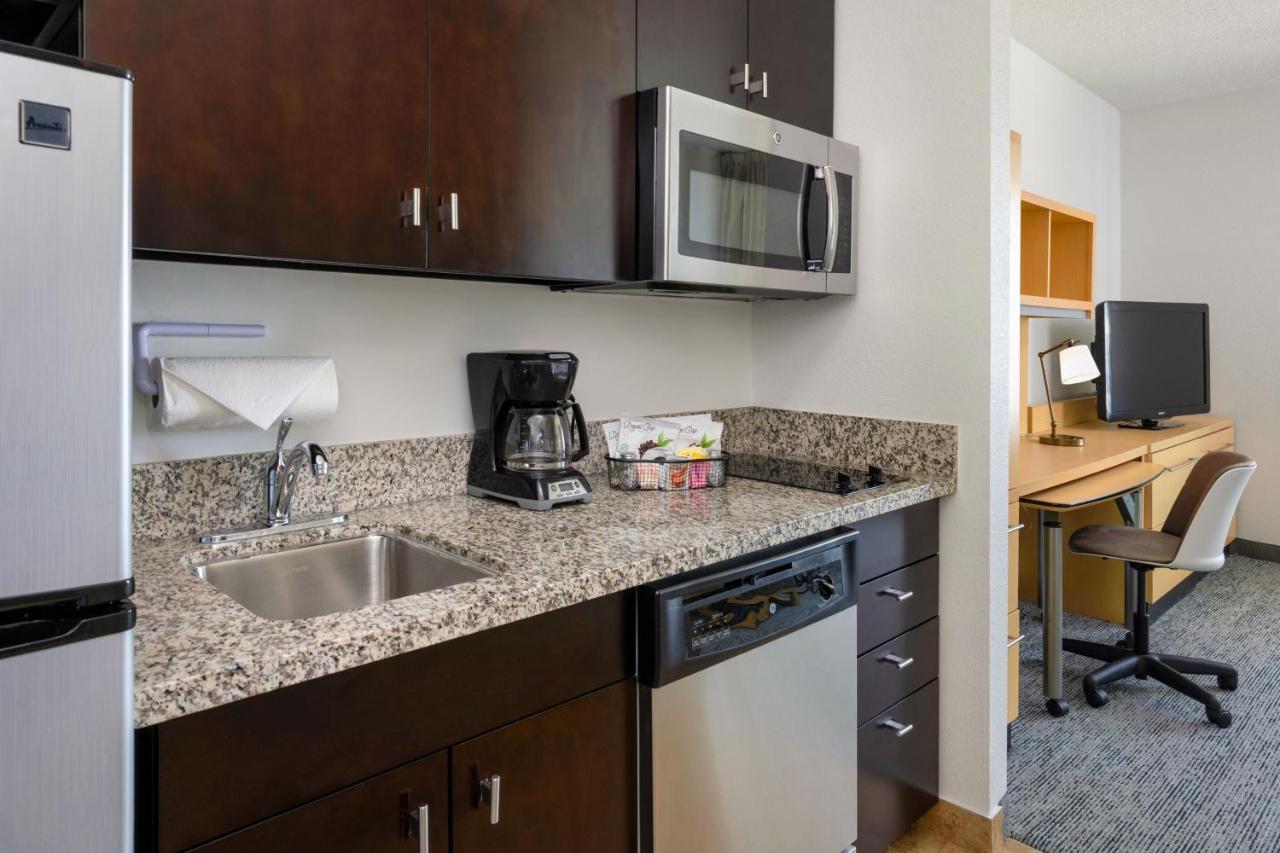 Towneplace Suites By Marriott York Exterior photo