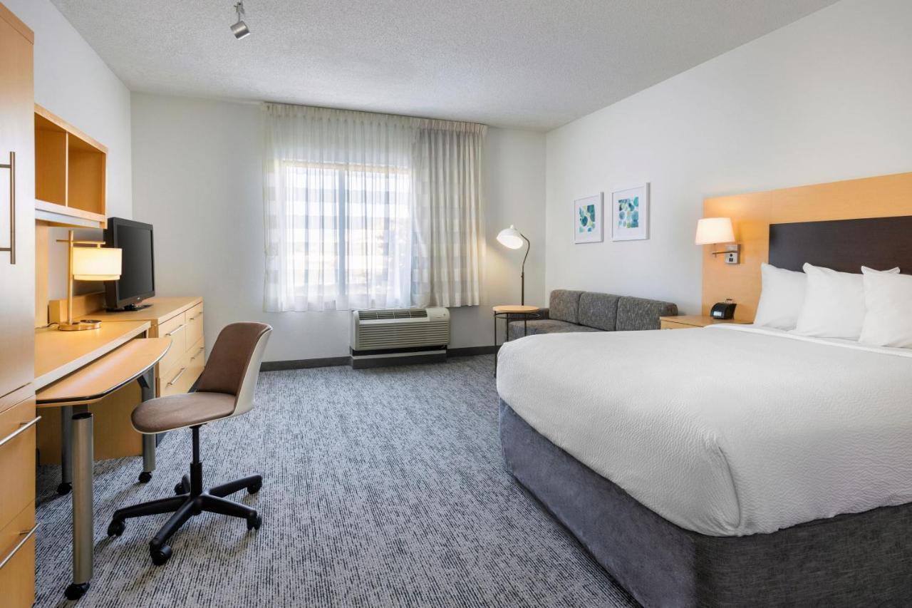 Towneplace Suites By Marriott York Exterior photo