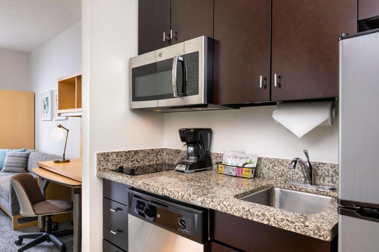 Towneplace Suites By Marriott York Exterior photo