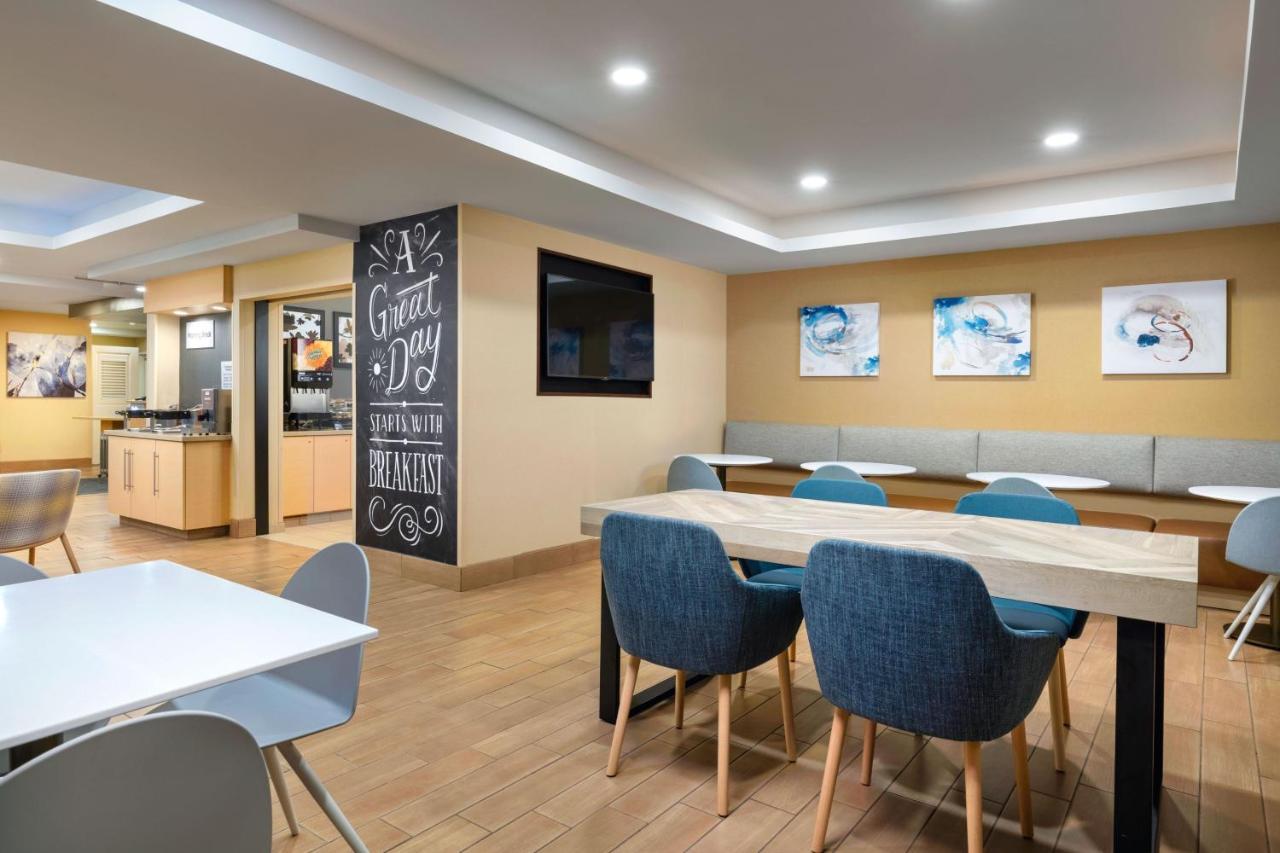 Towneplace Suites By Marriott York Exterior photo